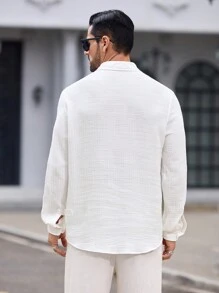 Manfinity VCAY قميص كاجوال بياقة منصرفة مناسب للياقة البدنية للرجال