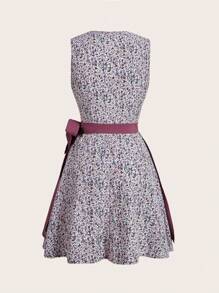 Sweetra 前綁帶領口荷葉邊啤酒節迷你花卉連衣裙