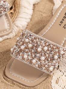 Summer Girls Rhinestone & Pearl Decor Beach Sandals, Fashionable Open Toe Flat Princess Slides, Suitable For Students And Outdoor Wear (Handmade Rhinestone Placement Slightly Uneven, Random Sole Color)