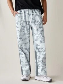 Manfinity VCAY Men's Casual Elastic Waist Straight Leg Camo Print Woven Pants