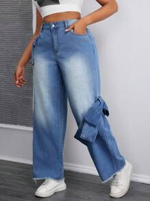 SHEIN SXY 大码蝴蝶装饰磨损下摆口袋休闲牛仔裤