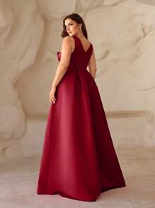 SHEIN Belle 大码深 V 领高开叉蝴蝶结礼服，优雅晚礼服