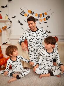 SHEIN Young Boy Halloween Bat Pattern Contrast Color Crew Neck Long Sleeve Pants Knit Cozy Casual Snug Fit Pajama Set. (3 Matching Daddy And Me Sets Are Sold Separately)