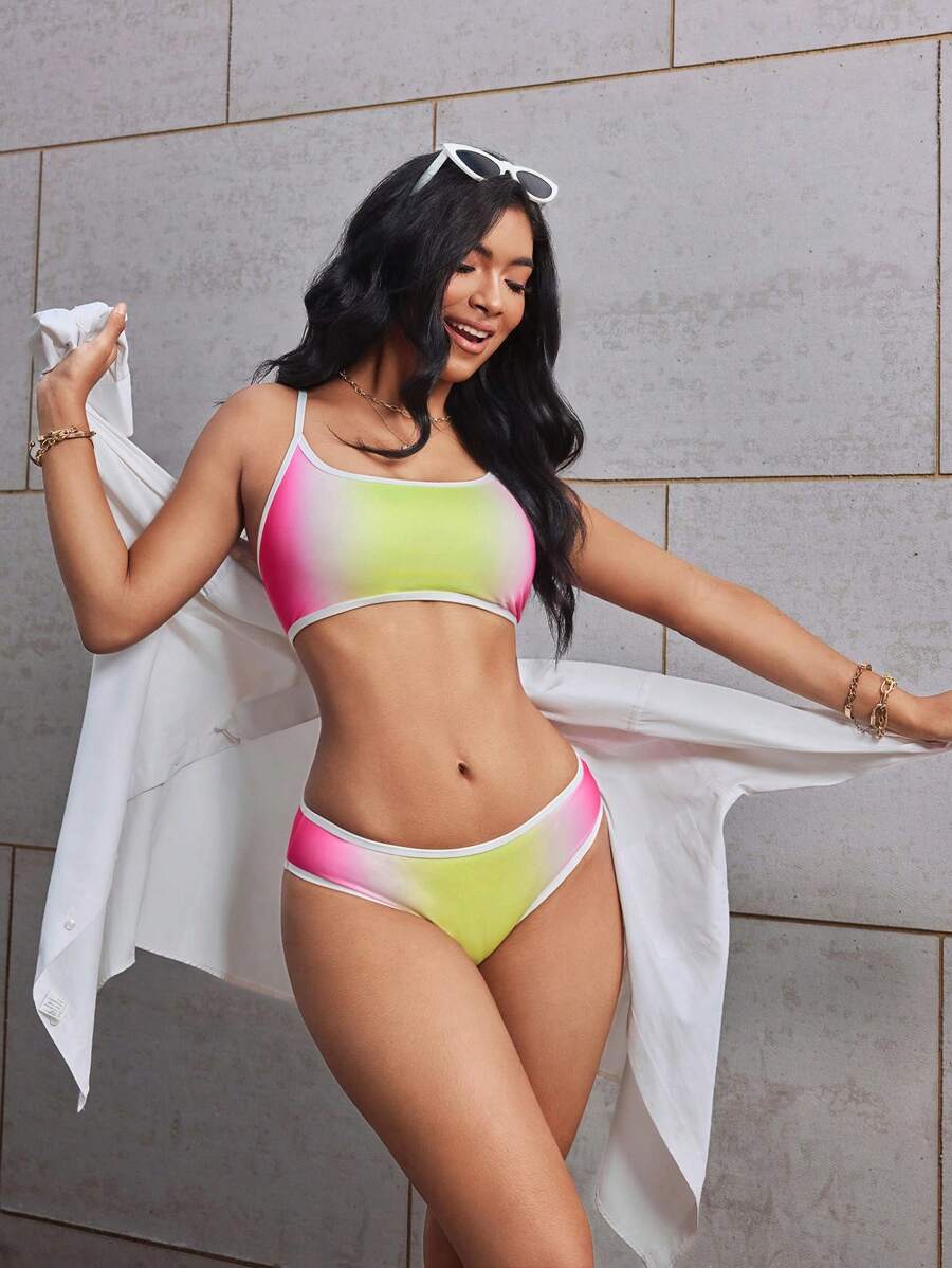 SHEIN Sovereign Charm Conjunto deportivo de top sin espalda con tirantes finos y pantalones cortos teñidos anudados para mujeres - Rosa - Ver 1