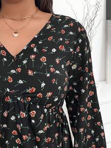 SHEIN LUNE Vestido de manga larga con cuello en V y volantes, con estampado floral desaliñado, para uso casual diario en otoño, en tallas grandes