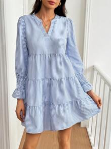 SHEIN LUNE Vestido de manga larga con dobladillo de volantes a rayas azules - Azul y blanco - Ver 1