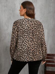 SHEIN Clasi Blusa de manga larga con cuello en V y estampado de leopardo, talla grande, elegante - Marrón - Ver 2