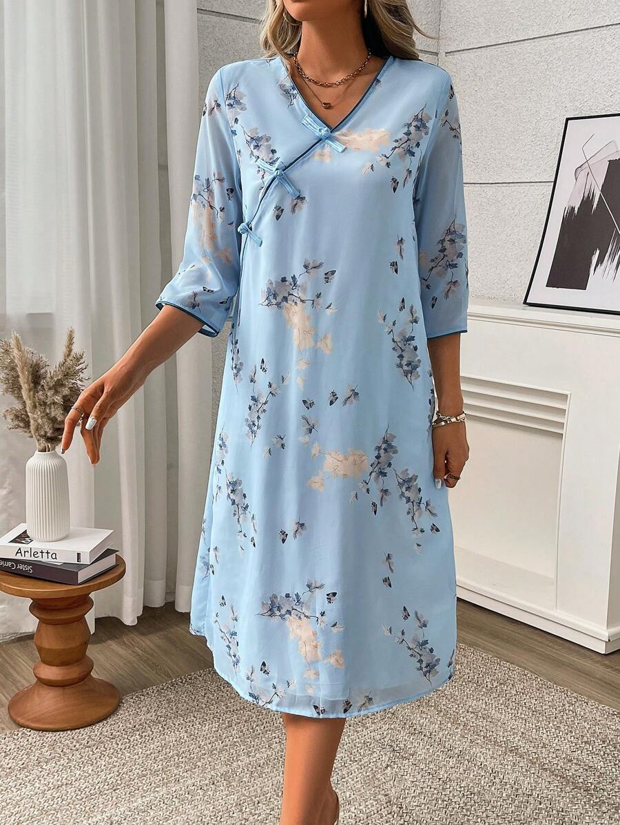 SHEIN Unity V领花卉印花休闲中国风雪纺连衣裙 - 淺藍色 - 查看 1