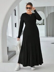 SHEIN Essnce Vestido largo de manga larga y ajuste básico negro informal y elegante para mujer de talla grande, ropa de mujer de otoño, vestidos de otoño, viejo dinero, disfraces de mujer, vestido negro largo, atuendos de mujer de otoño, vestido base, vestido de cola de pez - Negro - Ver 1