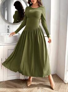 SHEIN Privé 1 pieza Vestido largo de manga larga de verde oliva, de cuello redondo, ajustado y elegante para mujer - Verde militar - Ver 7