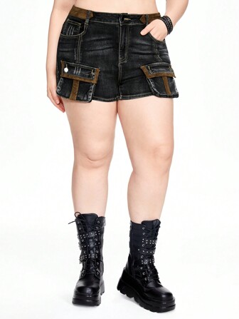 Grunge Punk Short en jean avec décorations de poches, grande taille pour femme