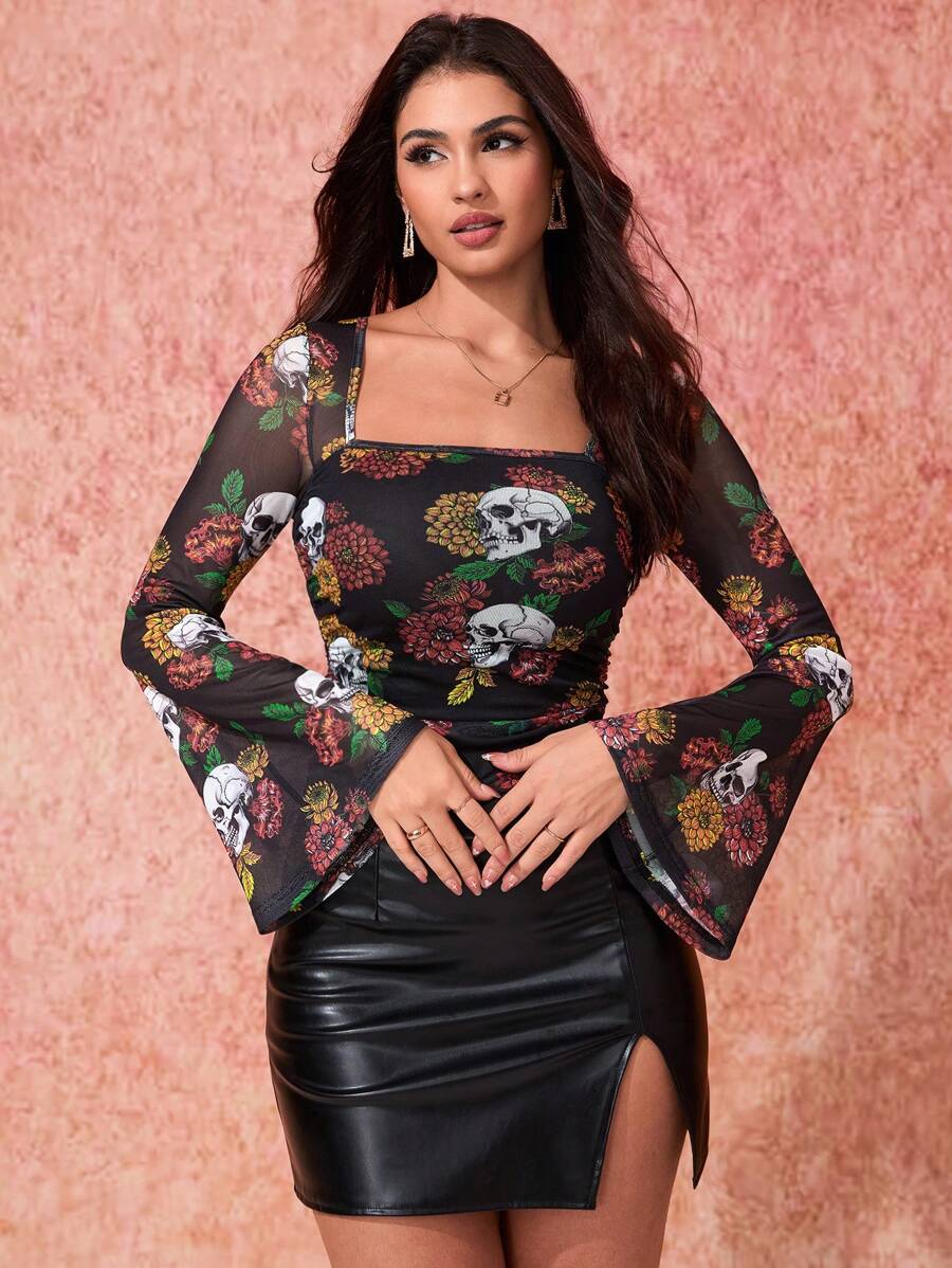 SHEIN Privé SHEIN X 亡靈節 女款亡灵节印花方领 T 恤，带褶饰/围巾下摆 - 黑色 - 查看 1