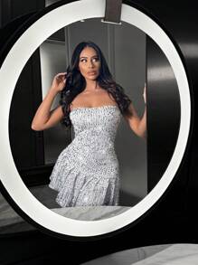 SHEIN x Carly Lawrence SHEIN SXY Robe mini or pailletée sexy sans bretelles pour soirée - Doré - Voir 1