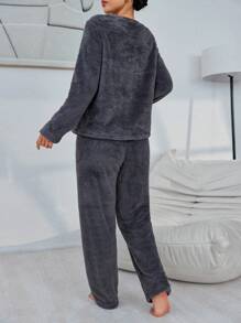 毛绒英文刺绣长袖圆领上衣和裤子保暖蓬松睡衣套装，秋冬服装，舒适套装