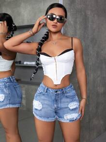 Short en jean mode avec boucle de ceinture, boutons décoratifs, poches et design usé pour femmes - Jean clair - Voir 3