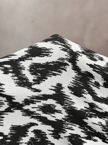 SHEIN LUNE Plus Size Women V-Neck Long Sleeve All Over Print Casual Loose Dress