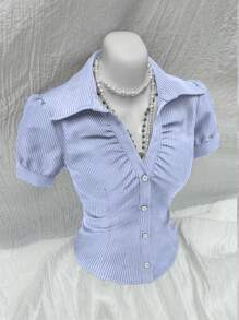 Sweetra Camisa de manga corta con cuello en V, fruncido, abertura delantera y ajuste ceñido. Elegante y versátil para la oficina, camiseta de manga corta