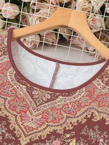 SHEIN LUNE Đầm tay ngắn in hoa cổ tròn cỡ lớn thanh lịch và duyên dáng - Màu Đỏ Sâu - Xem 5