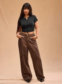 Forever 21 Plus Size Women's Retro Low-Waist Leopard Print Straight-Leg Boyfriend Jeans