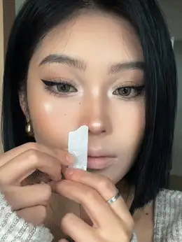 SHEGLAM Hot Goss 豐唇彩-多汁！瞬間豐盈唇彩 高光澤效果 保濕豐唇唇彩 減少唇部細紋 不沾唇油 唇彩 品牌 美容 化妝 化妝品 適合女性與女孩 完美搭配冬季 Y2K 時尚 流行 生日禮物 假期 派對準備就緒 最佳顏色 - That's Juicy! - 查看 2