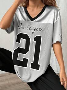 Flirla Camiseta gráfica de verano con jersey deportivo de malla relajado y contrastado, con estampado numérico vintage americano para mujeres - Gris - Ver 5