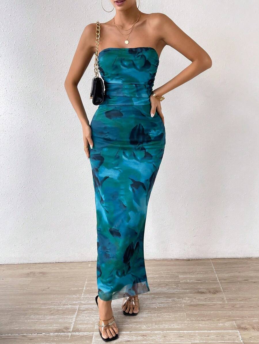 SHEIN PETITE 女士优雅露肩紧身全印花连衣裙长款女士服装 - 綠色 - 查看 1