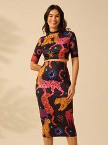 CAJUNI 2 件女式修身热带彩色豹纹印花半袖 T 恤和裙子搭配黑色底色波西米亚风度假休闲夏季套装