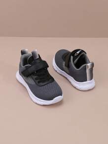 儿童时尚钩环休闲软底舒适网眼透气校园运动鞋