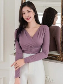 DAZY 情人节纯色 V 领荷叶边修身女式 T 恤，秋季服装长袖女式上衣 - 中紫紅色 - 查看 1