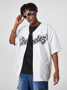 Manfinity VCAY Men's Loose Fit English Graphic V-Neck Short Sleeve Shirt, Suitable For Summer