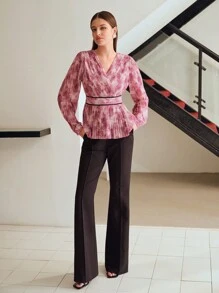 MOTF PREMIUM ALLOVER FLORAL PRINT SURPLICE NECK CONTRAST BINDING TIE BACK PLEATED PEPLUM TOP