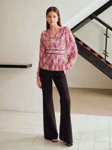 MOTF PREMIUM ALLOVER FLORAL PRINT SURPLICE NECK CONTRAST BINDING TIE BACK PLEATED PEPLUM TOP