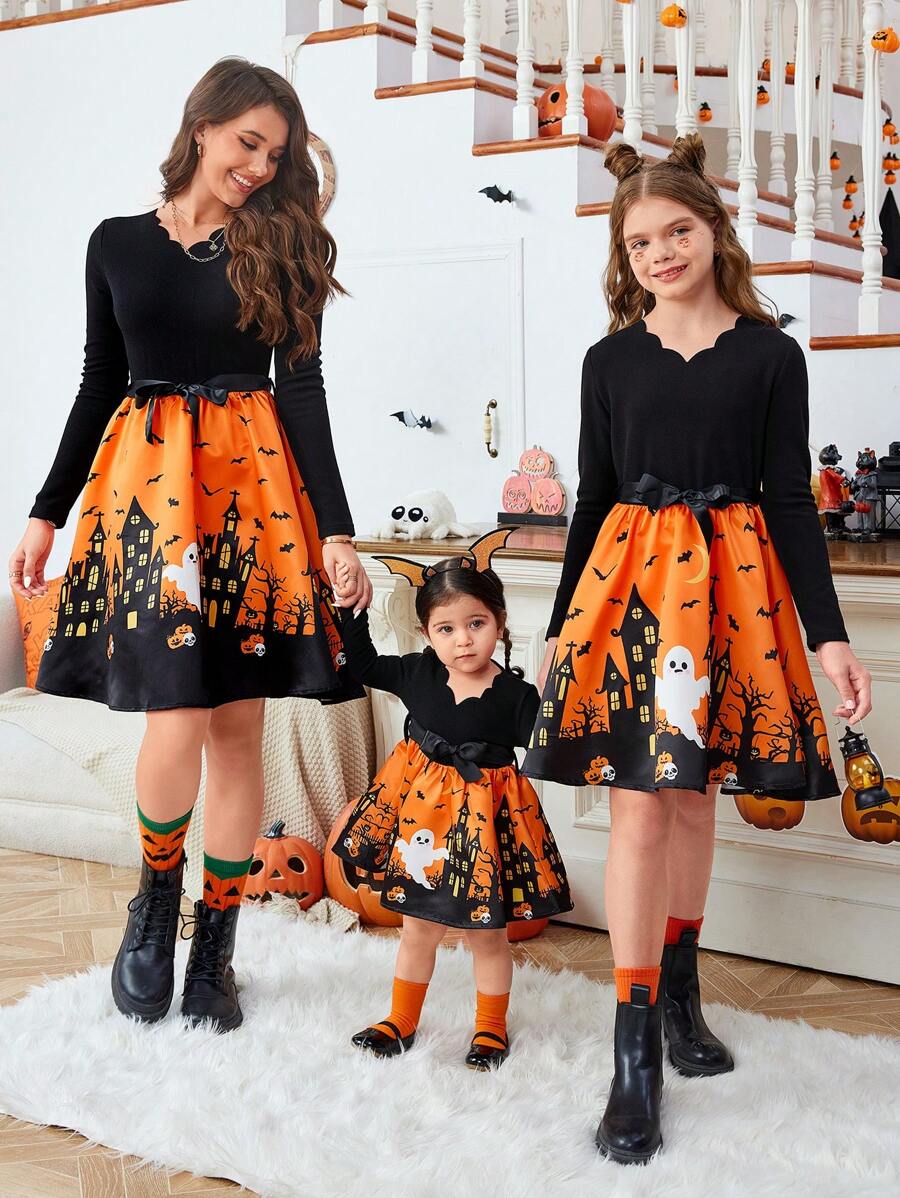 SHEIN Essnce Women's V-Neck Waist-Tie Shell-Trim Halloween Print Long Sleeve Mini Dress  Autumn Cute Cartoon Print Patchwork Waist Long Sleeve Dress For Halloween,Black