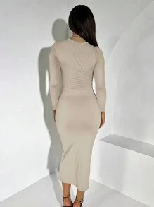INAWLY Solva 女士圆领长袖合身褶皱优雅甜美大方连衣裙 - 米色 - 查看 5
