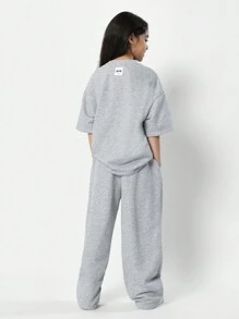 SUMWON Tween Girls Oversized Fit Drop Shoulder And Straight Fit Jogger 2 Piece Set Vacation - Light Grey - View 2
