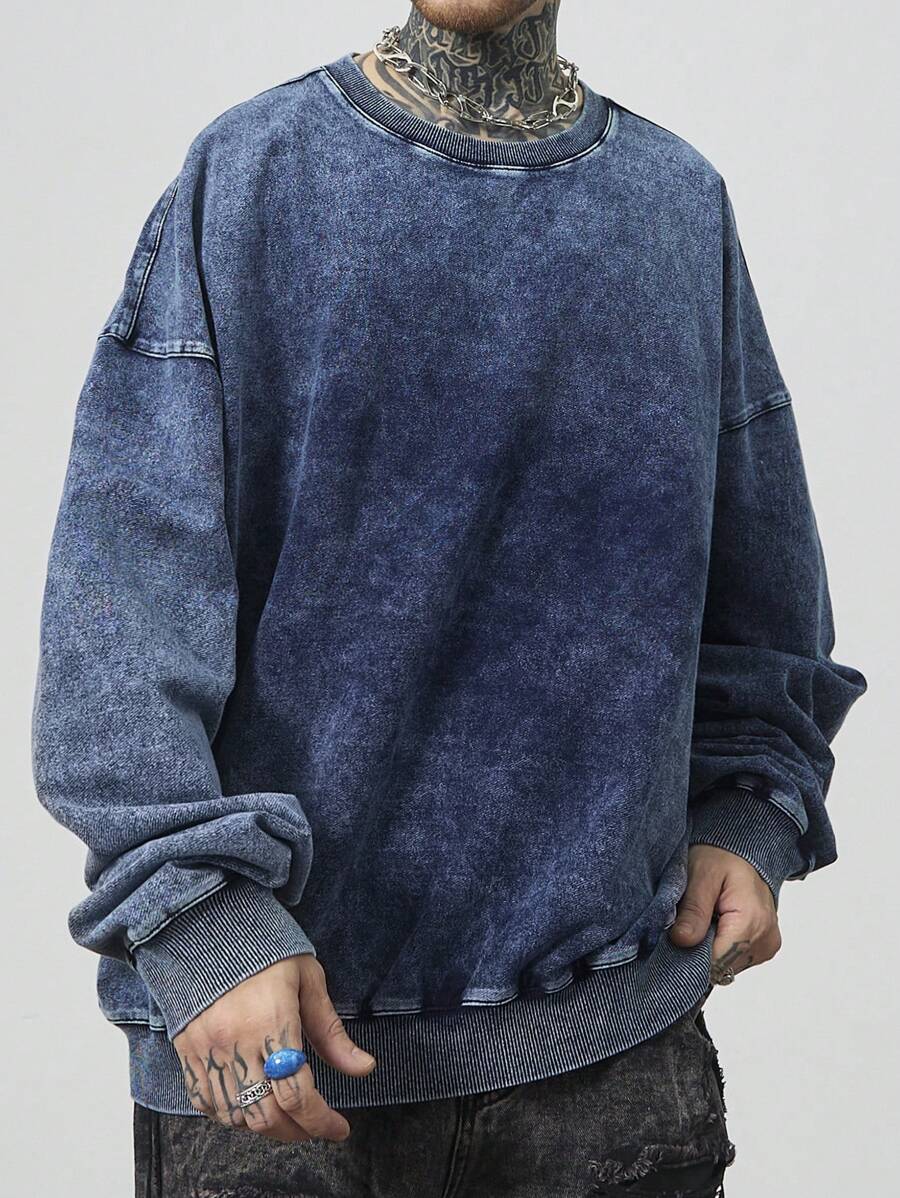 Manfinity Hypemode Y2K 复古街头服饰 超大款浅蓝色做旧洗水圆领男式运动衫 - 淺色水洗藍 - 查看 1