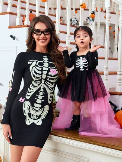 SHEIN 2pcs Baby Girls & Mommy Matching Cute Cartoon Pattern Halloween Knit Patchwork Tulle Long Sleeve Dress Outfit, Suitable For Halloween Party