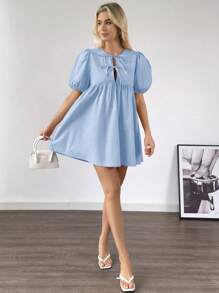 SHEIN Essnce 女士夏季扭結休閒短袖連衣裙，打結前扣短款泡泡袖娃娃裝休閒短裙，可愛夏日裝 - 淺藍色 - 查看 6