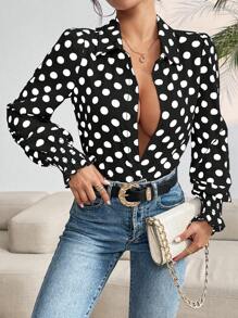 EMERY ROSE Camisa Feminina Elegante de Manga Longa com Decote V Profundo e Estampa de Bolinhas, Modelo Slim Fit - Preto e Branco - Visão 5