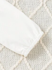 SHEIN 2 piezas/Conjunto Ropa de fiesta de Navidad para niño bebé, pelele de manga larga a cuadros rojos con pajarita y gorro, estilo casual escolar adecuado para fiesta, vuelta al colegio