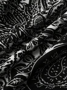 SHEIN LUNE 大码佩斯利印花休闲短裤 - 黑與白 - 查看 4