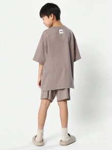 SUMWON Conjunto de 2 piezas con camiseta oversize y pantalón corto para niños preadolescentes - Marrón - Ver 2