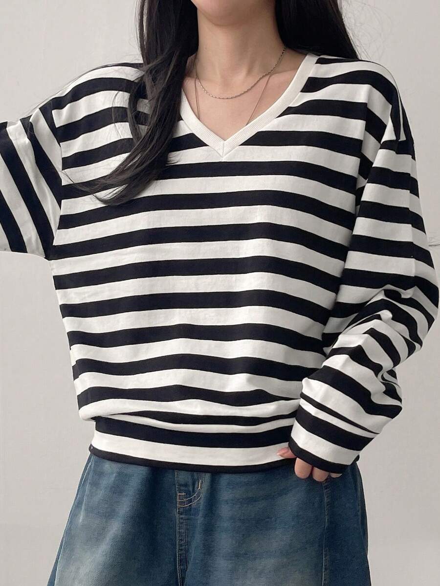 DAZY 女士条纹V领长袖宽松卫衣，秋季服装 - 黑與白 - 查看 1