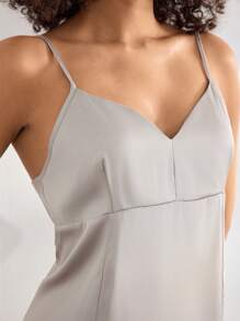 Ocili Ocili Camisón de tirantes finos con brillo satinado de seda