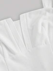 SHEIN X ELOISA & ORSON SHEIN MOD Mono de punto blanco largo con escote en V y tirantes para mujer, mono blanco sin mangas ribeteado para mujer, ropa de vuelta al colegio, conjuntos de preppy, conjuntos de otoño, falda caqui, conjuntos para salir, conjuntos vintage, ropa de trabajo, ropa casual de oficina para mujer