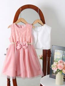 SHEIN 2 件女童优雅圆领无袖收腰网眼连衣裙和毛茸茸背心套装