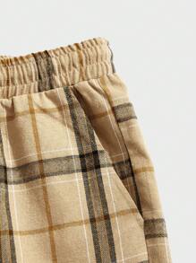 Manfinity VCAY 宽松男式棉质撞色格子领 Polo 衫和抽绳腰短裤 - 黑色 - 查看 3