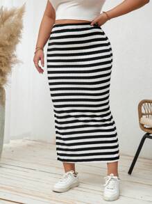 SHEIN Essnce Plus Size Ribbed Loose Slit Skirt - Black and White - View 3