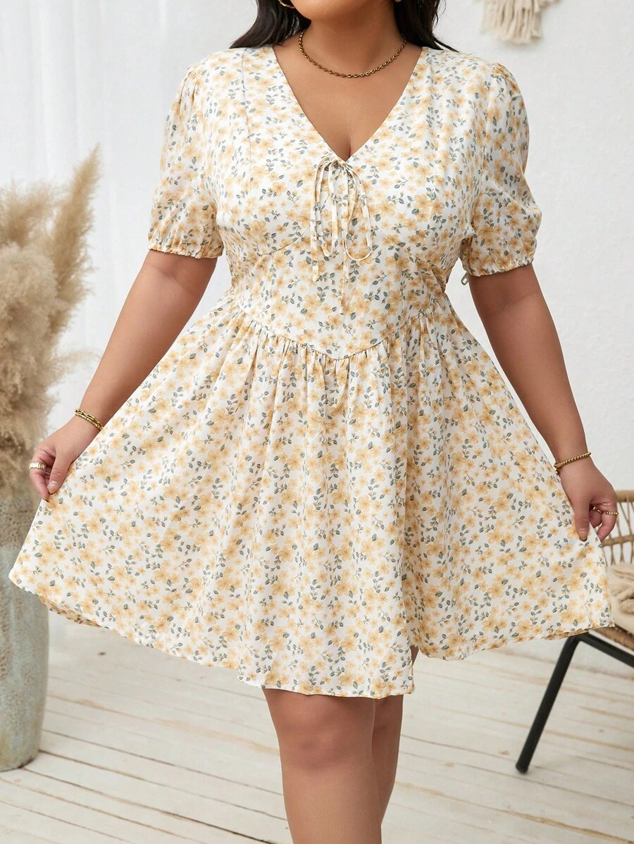 SHEIN Essnce Plus Size V-Neck Tie Front Short Sleeve Ditsy Floral Pleated Dress - Apricot - View 1