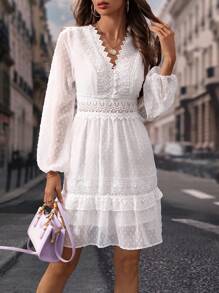 Chiquease 女士 V 领长袖精致灯笼袖蕾丝连衣裙